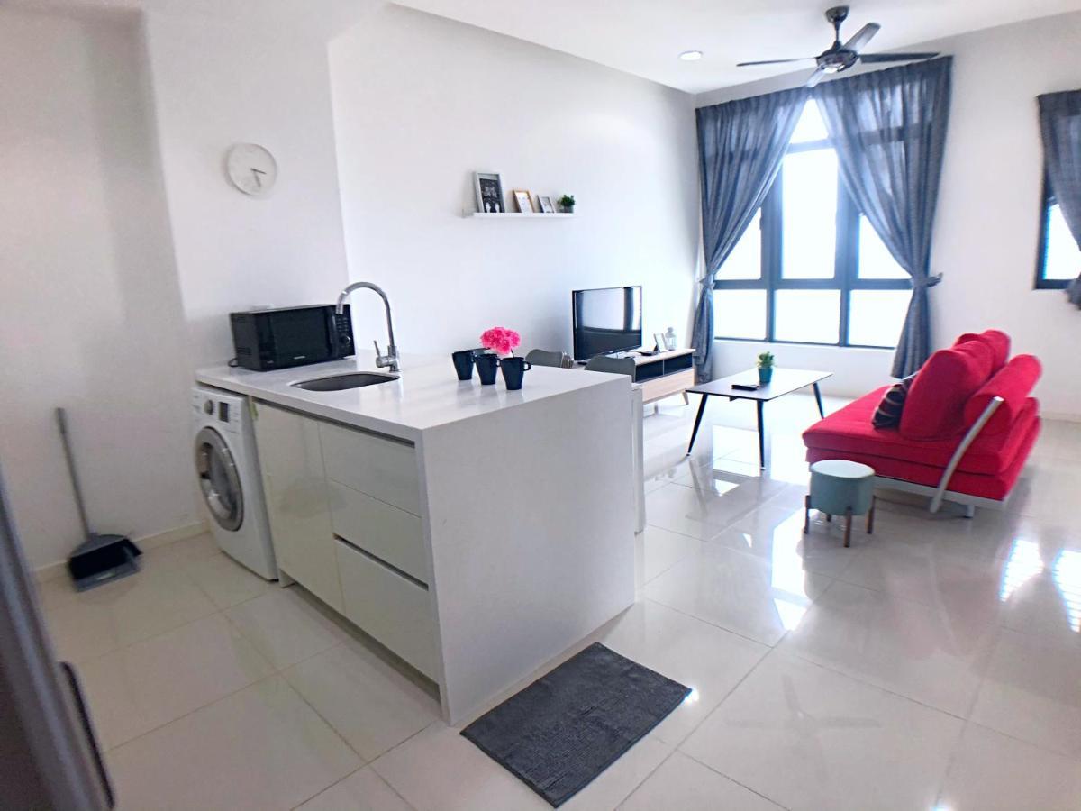 Tropicana Suite Petaling Jaya Exteriör bild